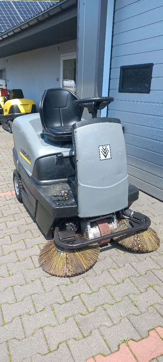 Zamiatarka karcher 100/100 R
