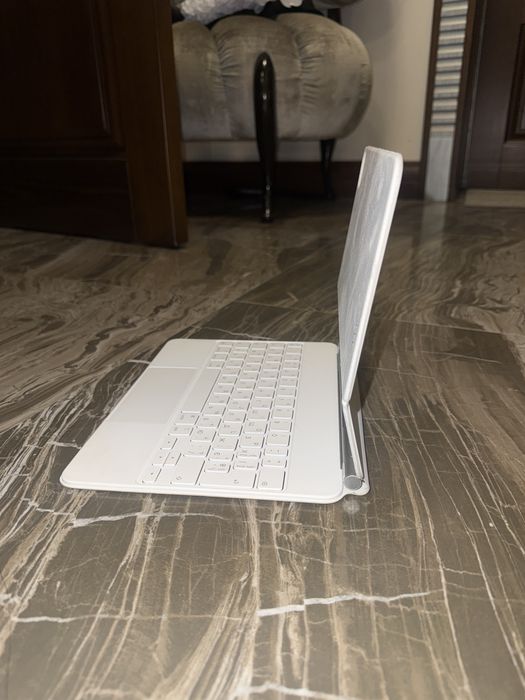 Apple Magic Keyboard для iPad