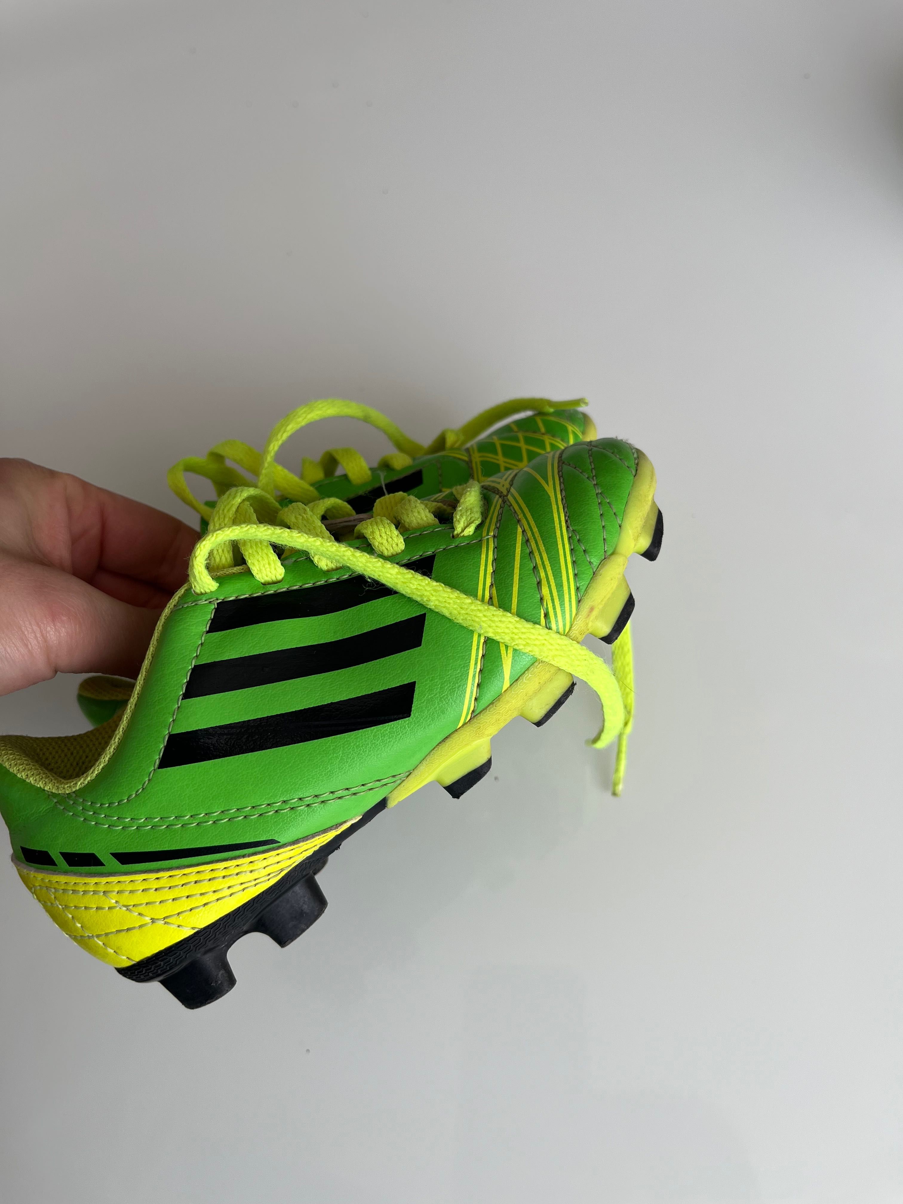 Adidas 28 роз буци / копочки / футбольні