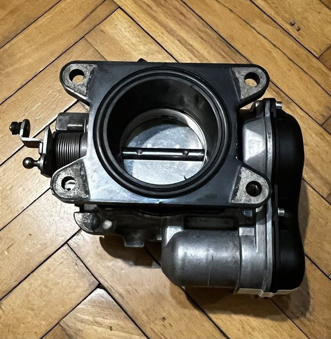 Дросель Мерседес 124  m111