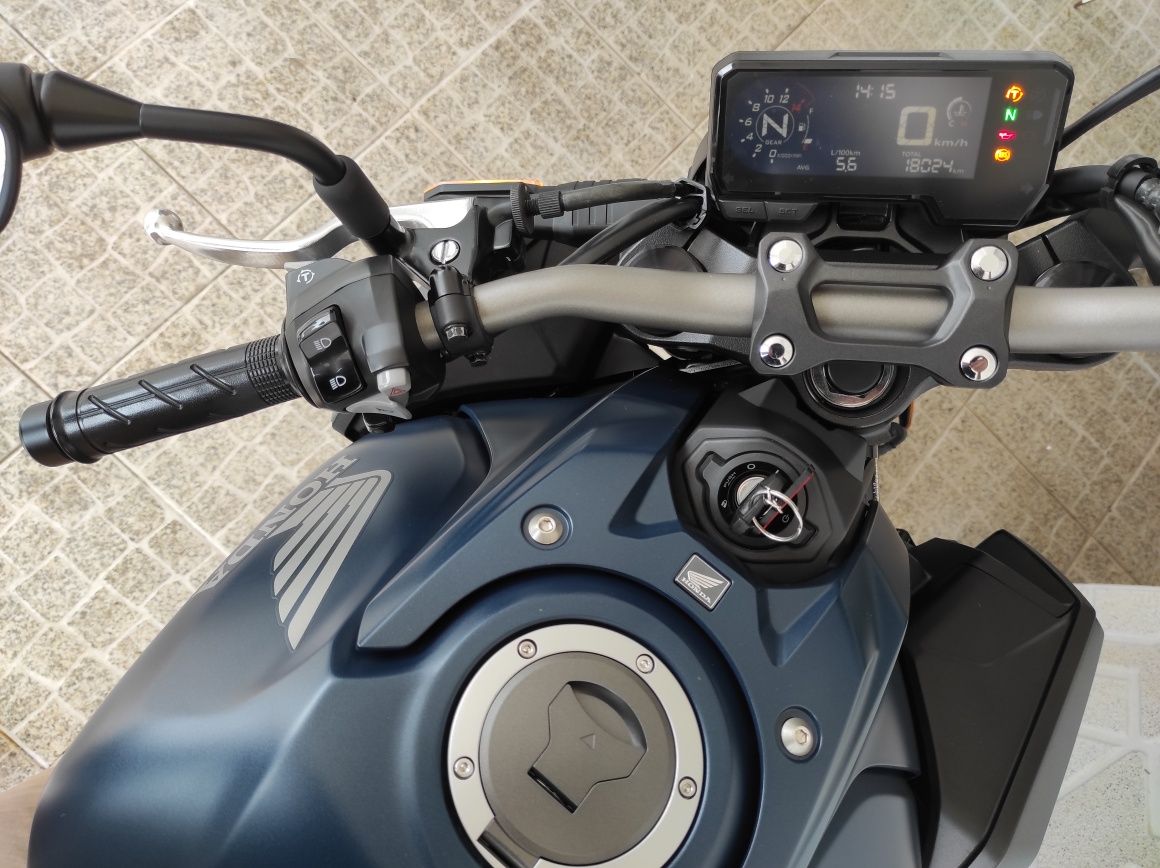 Honda CB650R 2023 -18k
