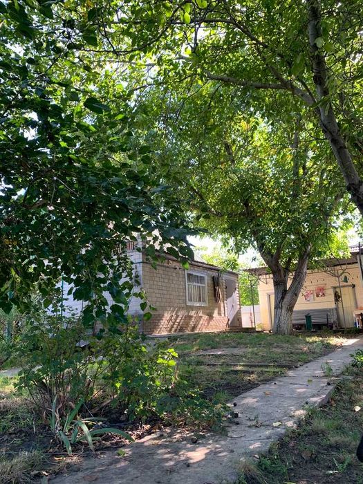 Продається дім у смт Балабине.