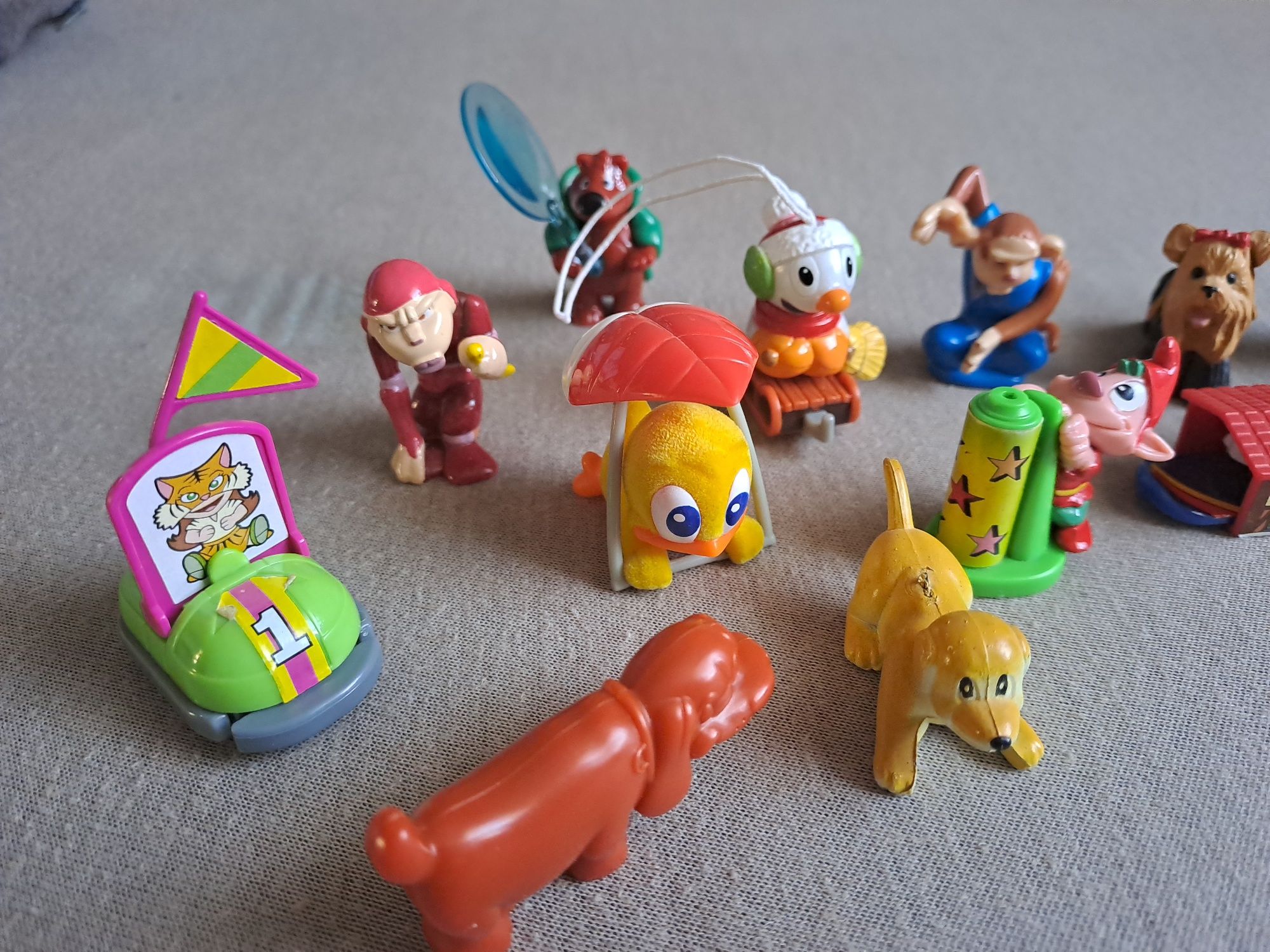 Figurki / zabawki dla dzieci