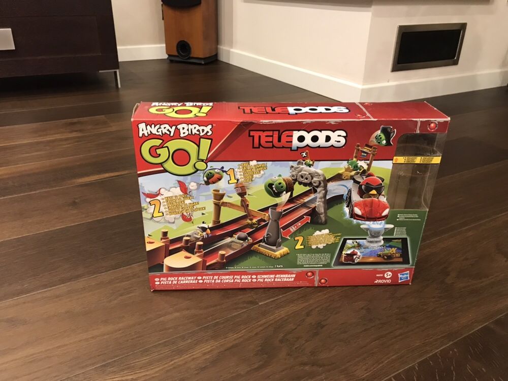 Hasbro ANGRY BIRDS GO Pig Rock Raceway Telepods
