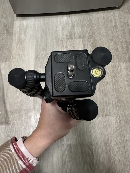 Професійний штатив