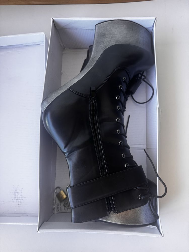 Botas de salto alto extremo, plataforma com sola de cunha