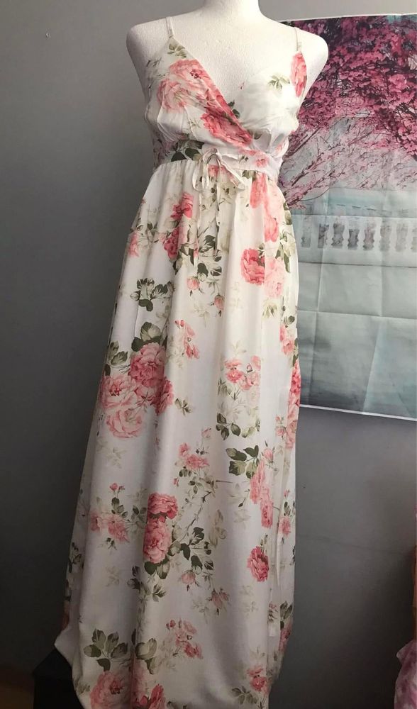 Sukienka dluga biust 95