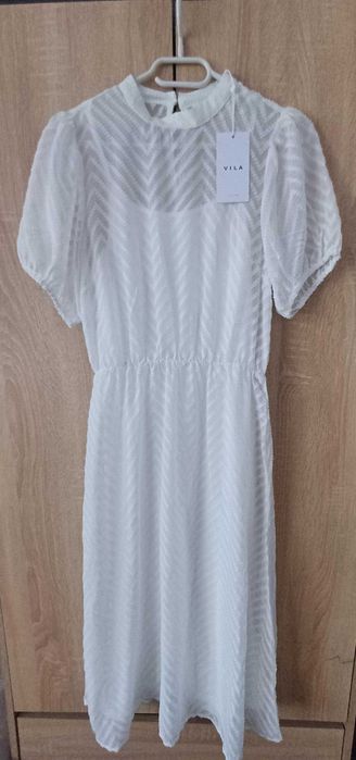 Biała, nowa elegancka sukienka r. 34
