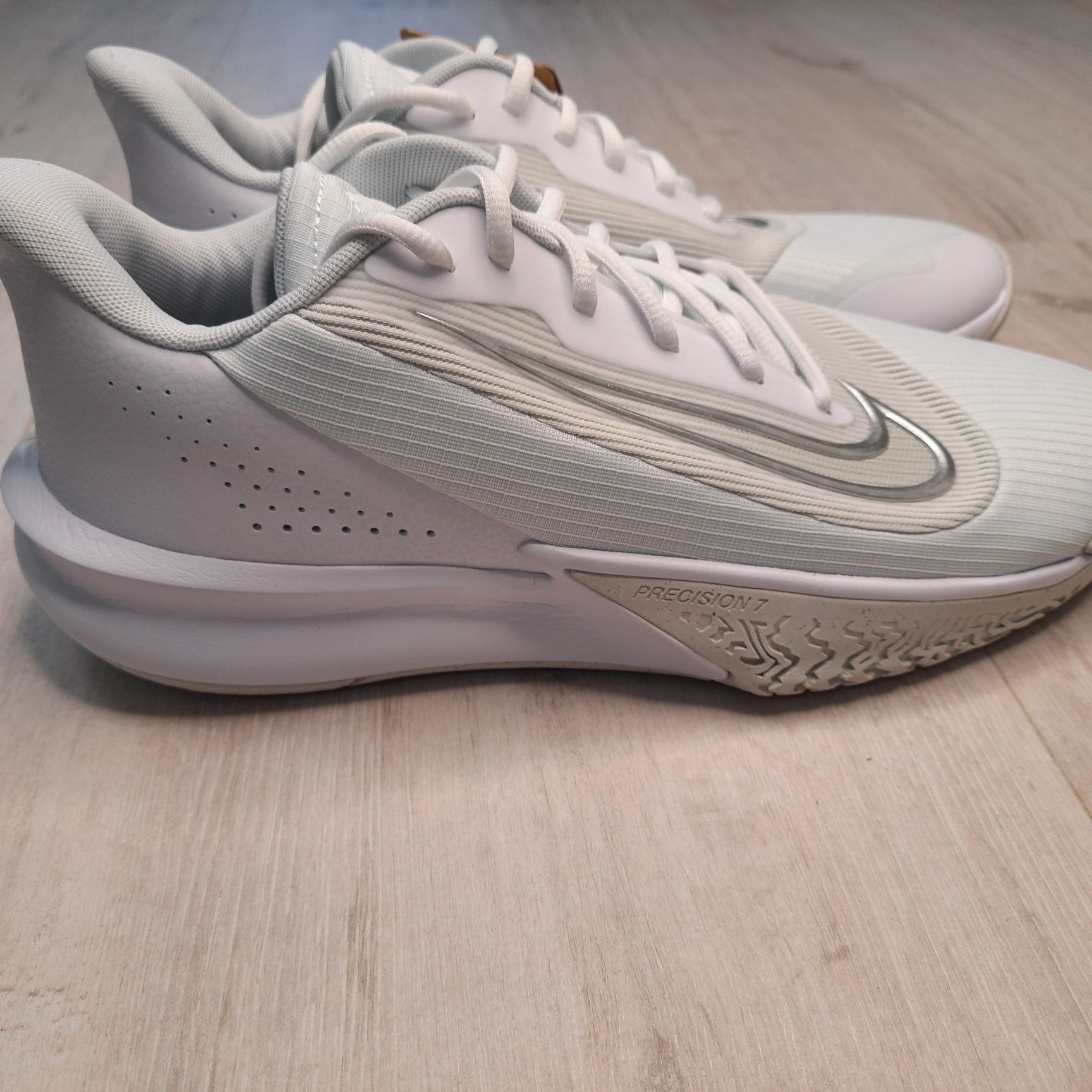 Оригінальні чоловічі баскетбольні кросівки Nike Precision 7 FN4322-100
