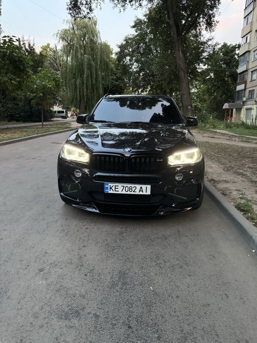 Продам BMW X5 F15 Official