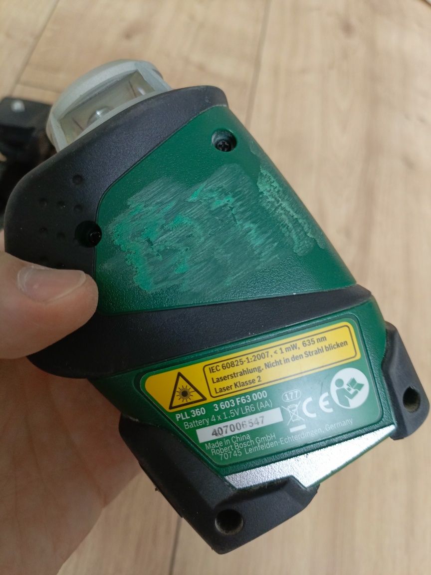 Laser krzyżowy Bosch PLL 360 poziomica laserowa liniowy