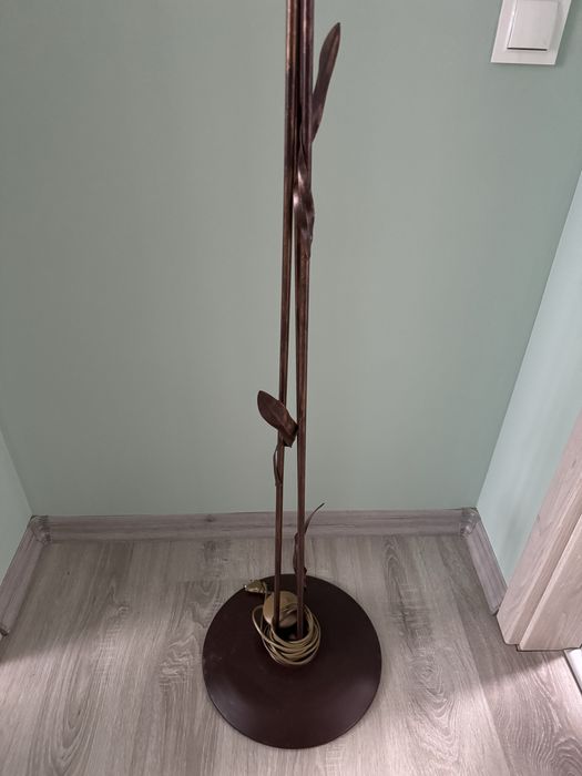 Lampa stojąca kwiat