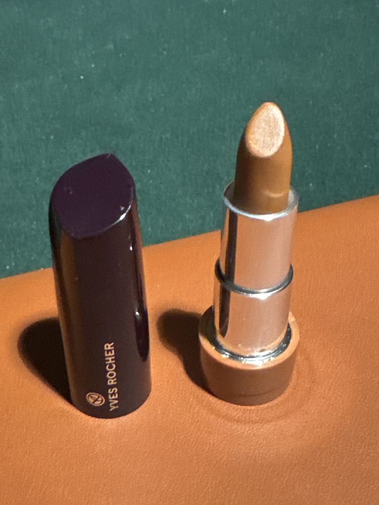 Pomadka szminka Yves Rocher 82 Brun Noisette