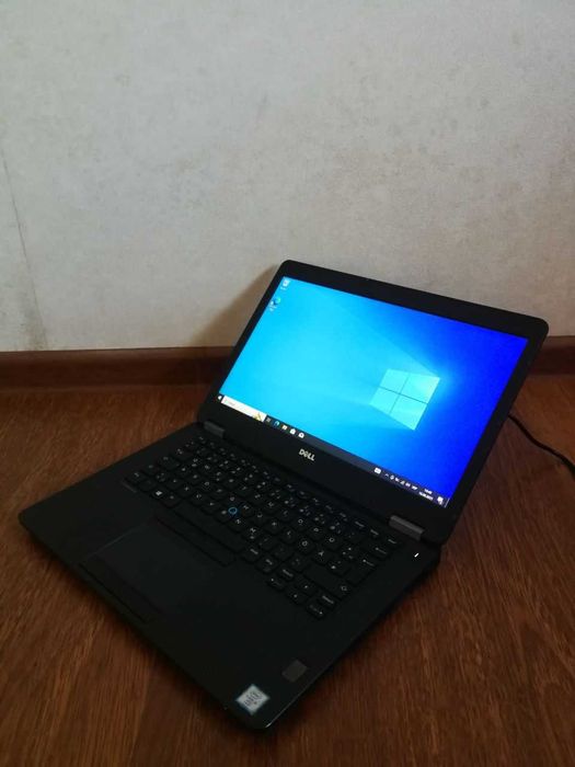Ноутбук Dell, i5 6640 HQ, ssd 128 gb, озу 8 gb.