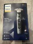 Sprzedam nową golarkę Philips i9000