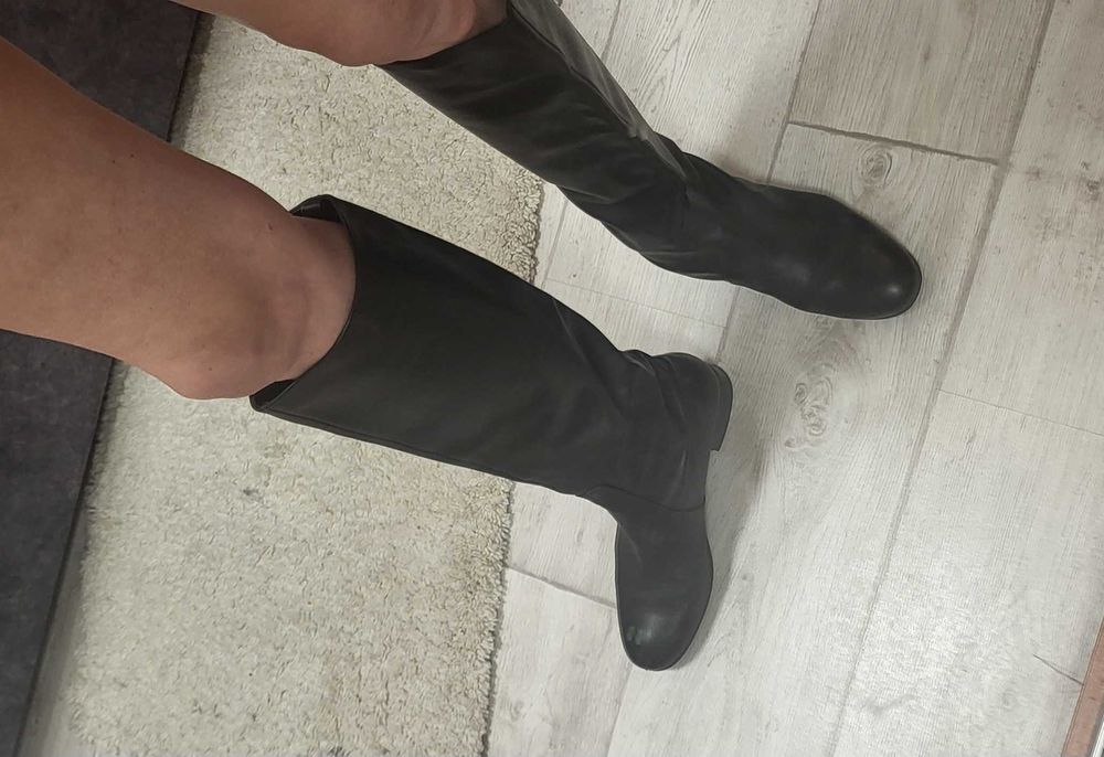 Шкіряні трендові чоботи