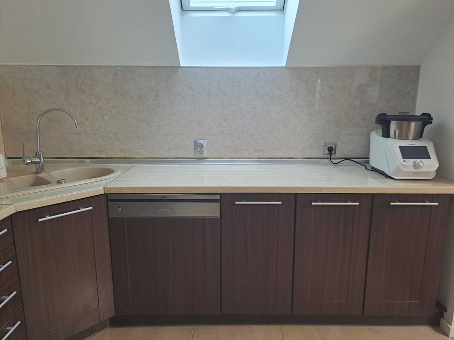 Meble kuchenne ze sprzętem