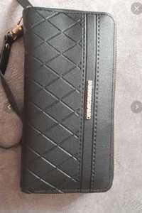 Nowy czarny pikowany portfel z zamkami