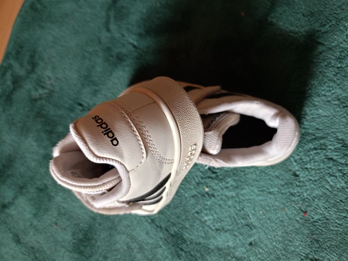 Adidasy wiosna r. 26,5