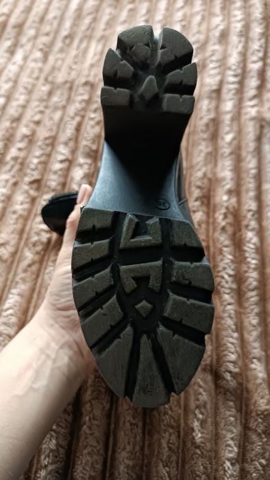 Кожзам. Чобітки)