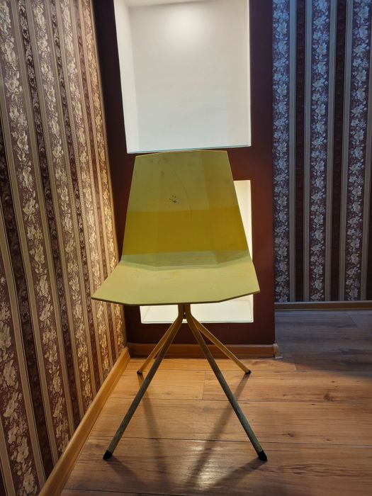 Kultowe krzesło z tworzywa sztucznego