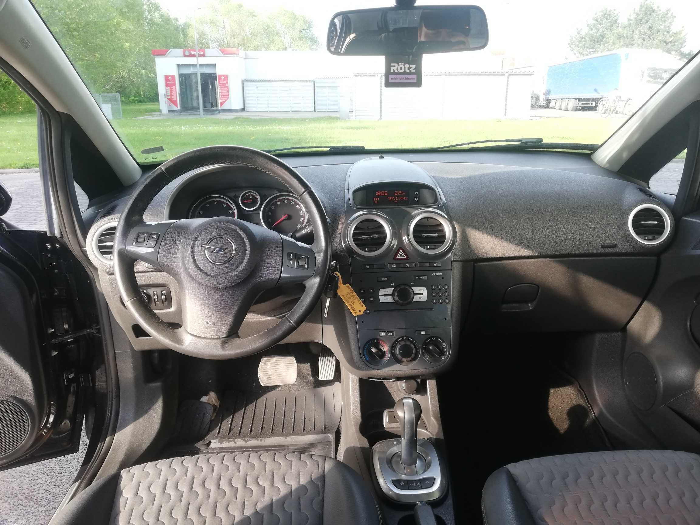 OPEL CORSA BENZYNA 1,2 lift AUTOMAT 2011 bogata wersja