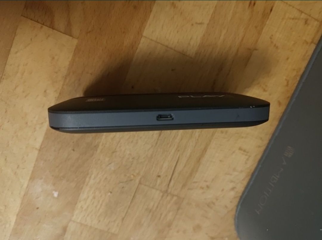 Kompletna obudowa do router modem Huawei E5783 czarny. Obudowa, klapka
