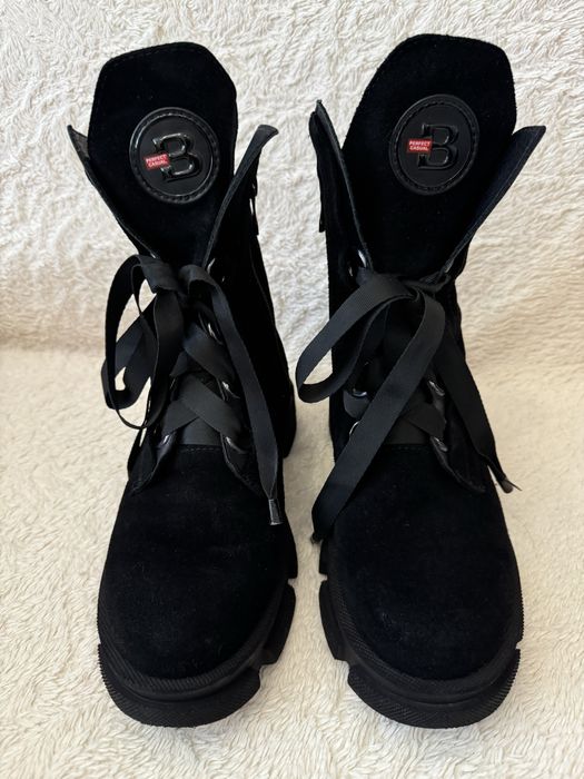 Продам женские зимние ботинки р 39