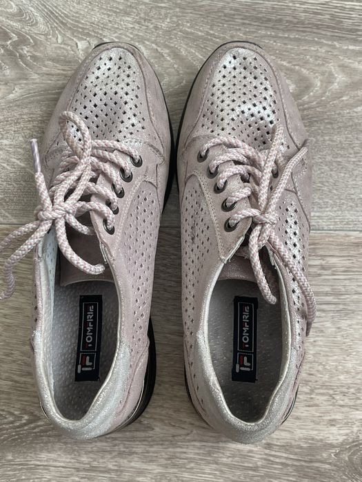 Черевики жіночі