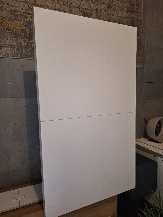 Biała solidna ława