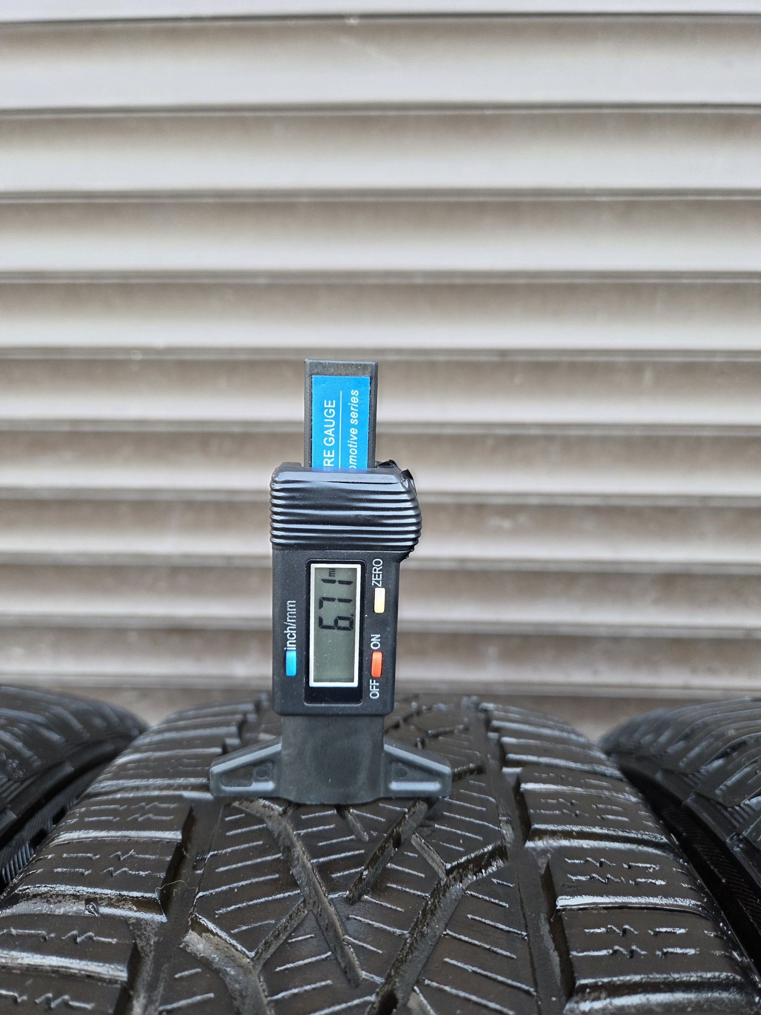 Шини всесезонні 185/60/r15, Semperit Speed-Grip 2, протектор 8мм.