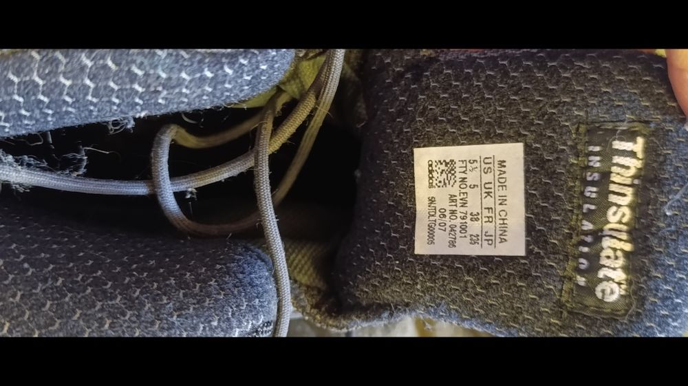 Чоботи, черевики, кросівки. Ботинки, кроссовки.