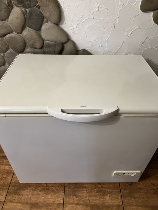 Морозильна камера ZANUSSI