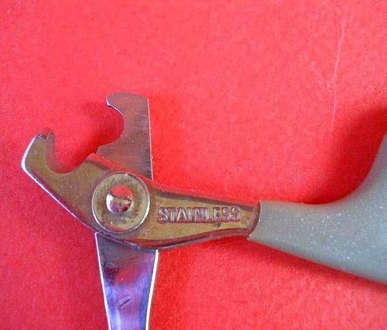 Триммер для стрижки кошачьих когтей Four Paws