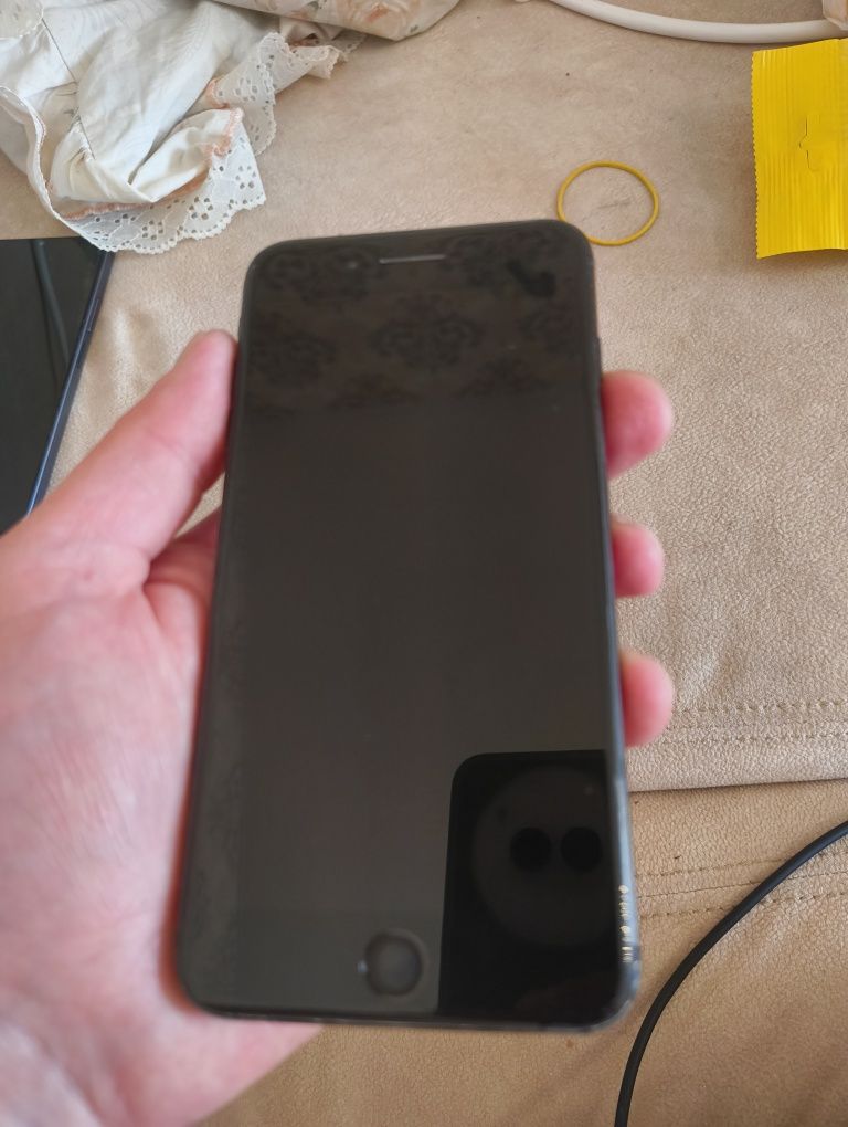 iPhone 7 Plus 128 gb Разборка,iCloud