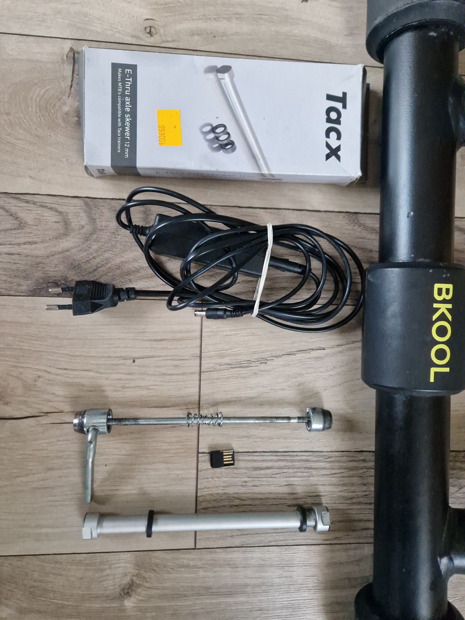 Trenażer interaktywny Bkool Smart Pro 2