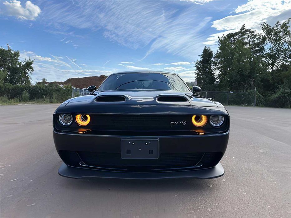 Dodge Challenger SRT Hellcat      2021
