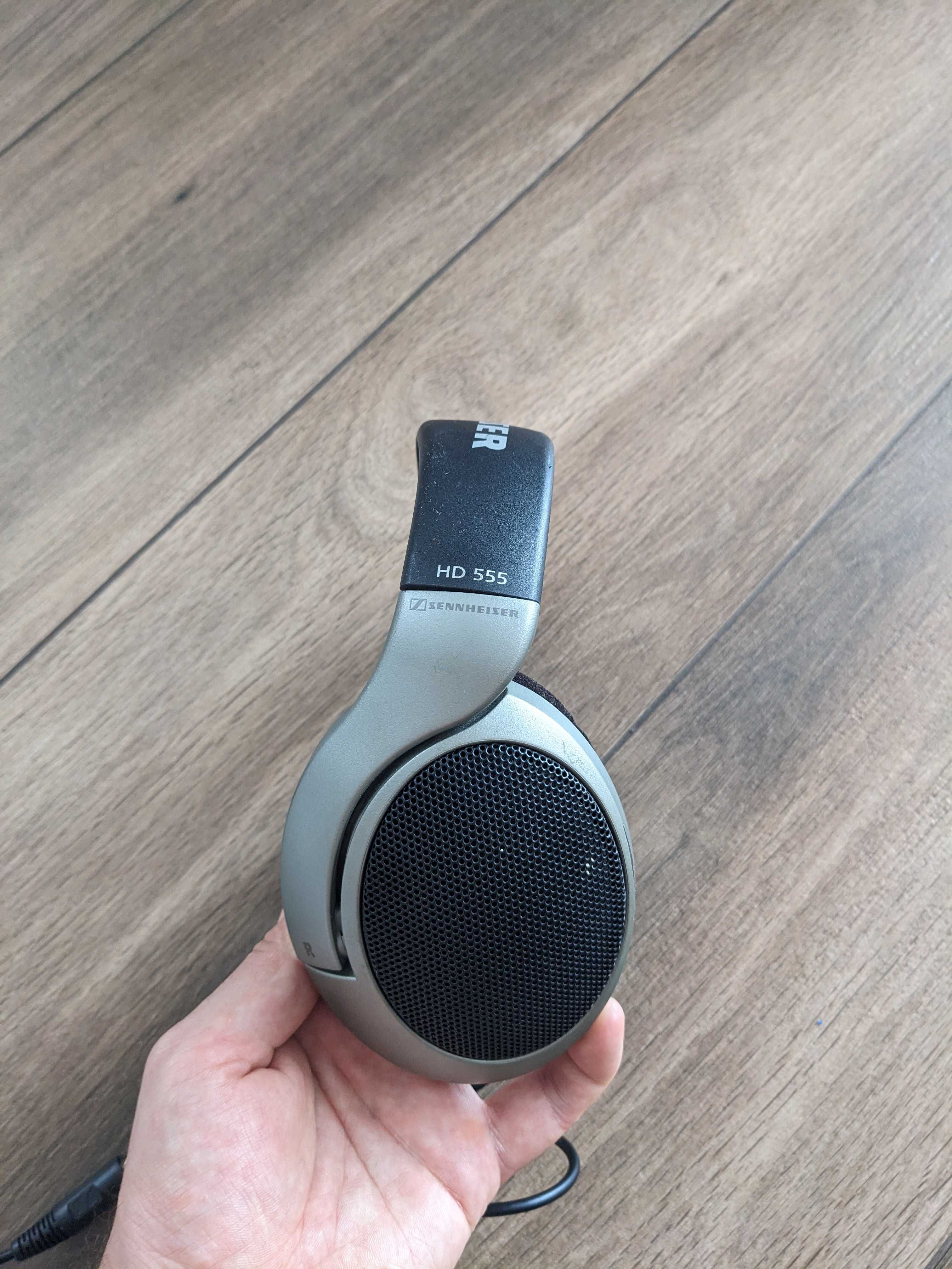 Sennheiser HD 555 — класика жанру, легендарний open-back