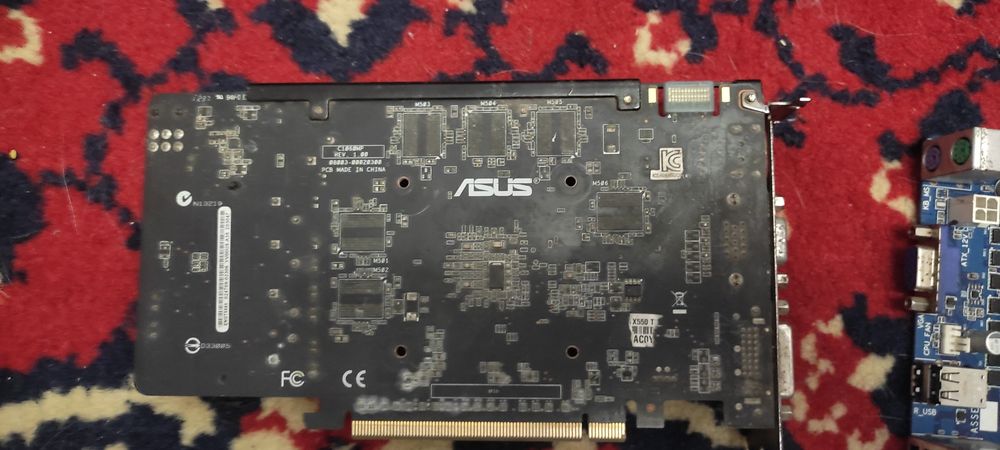 Видеокарта и материнская плата