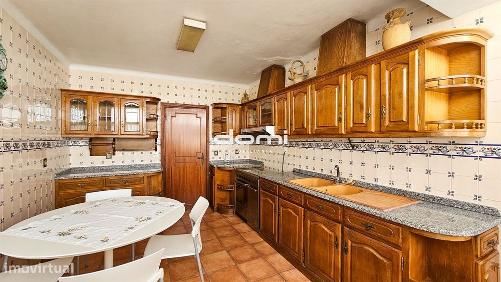 Apartamento T4 no Centro de São Pedro do Sul – Conforto, Espaço e Loca