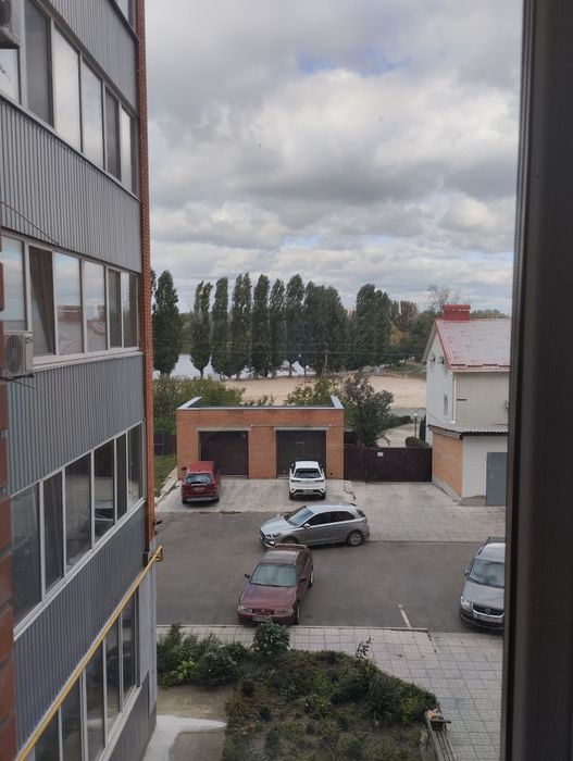 Здам подобово і погодинно 1-кімнатну квартиру на міському пляжі в ново