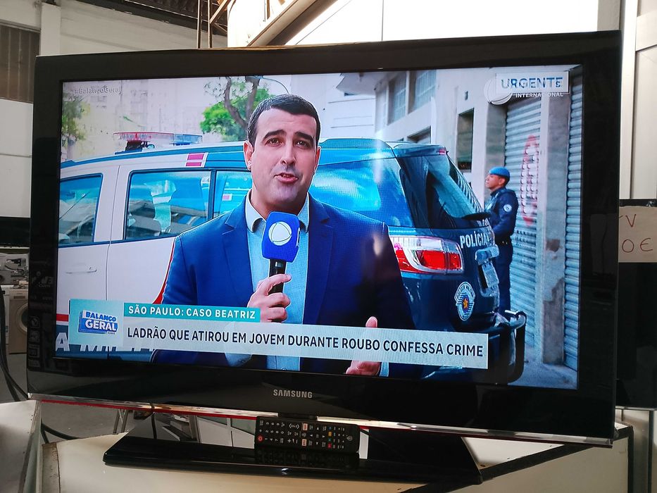 Tv samsung 40 polegadas não é Smart