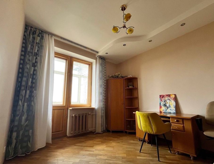 Продам 4к Центр Кирпич Бульвар Кучеревского Пр Поля К-12 Леси Украинки
