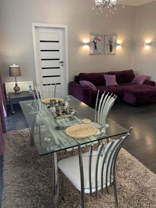 Аренда сучасноїї 2-х кімнатної квартири. Центр.