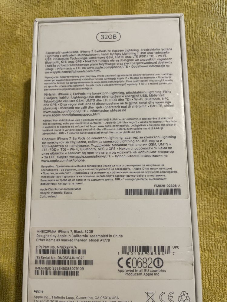 Pudełko do iPhone 7 black 32gb
