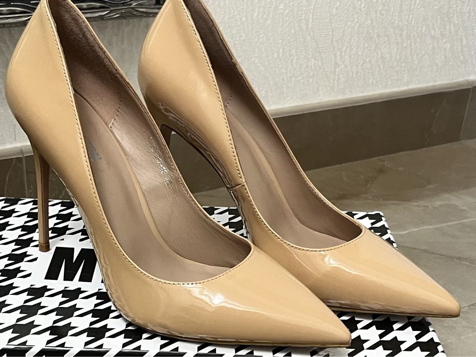 Туфли лодочки 39 р. Новые.