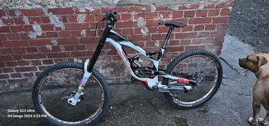 rower YT Industries Tues 2.0 WC LTD