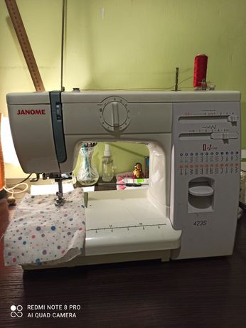 Продам швейная машина Janome 423 S