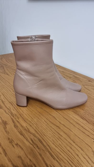 Botki Gino Rossi w kolorze taupe