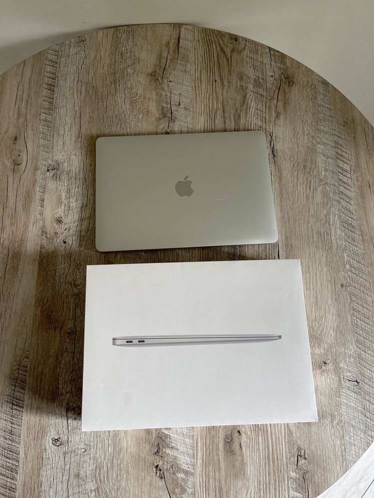 MacBook Air Retina, 13-inch, 2019